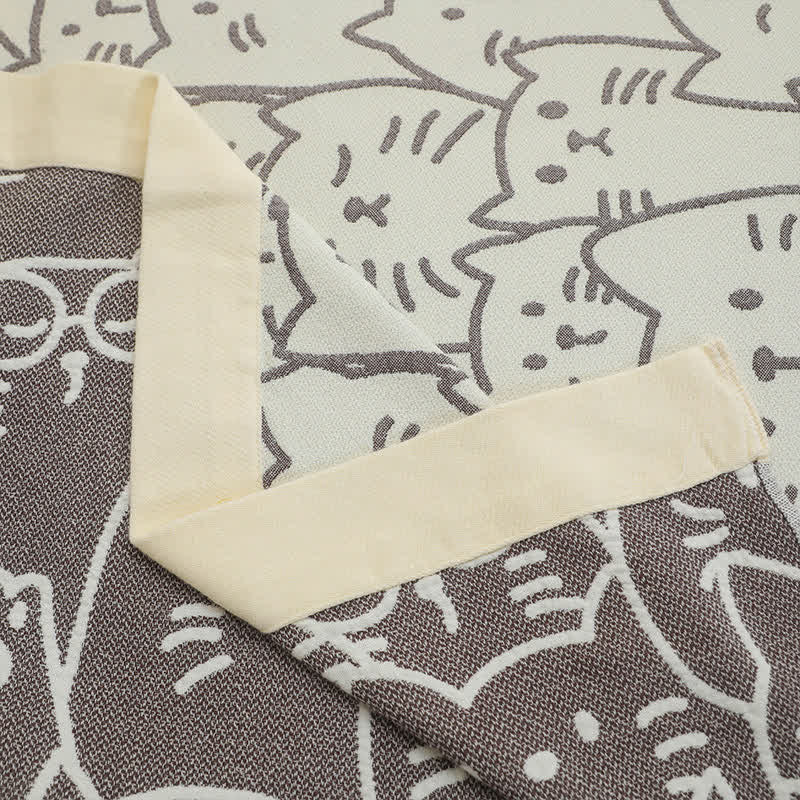 Cat Cotton Gauze Quilt | Hypoallergenic & Eco-Friendly | Full/Queen Size