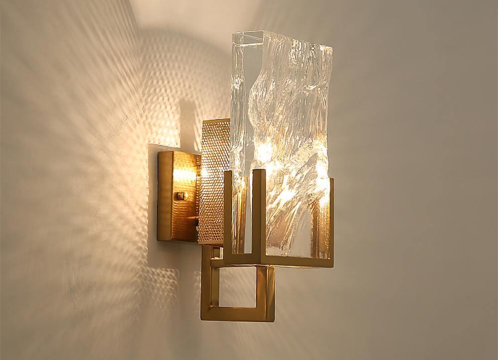 Ice Crystal Wall Lamp | Crystal Glass | Brass Finish