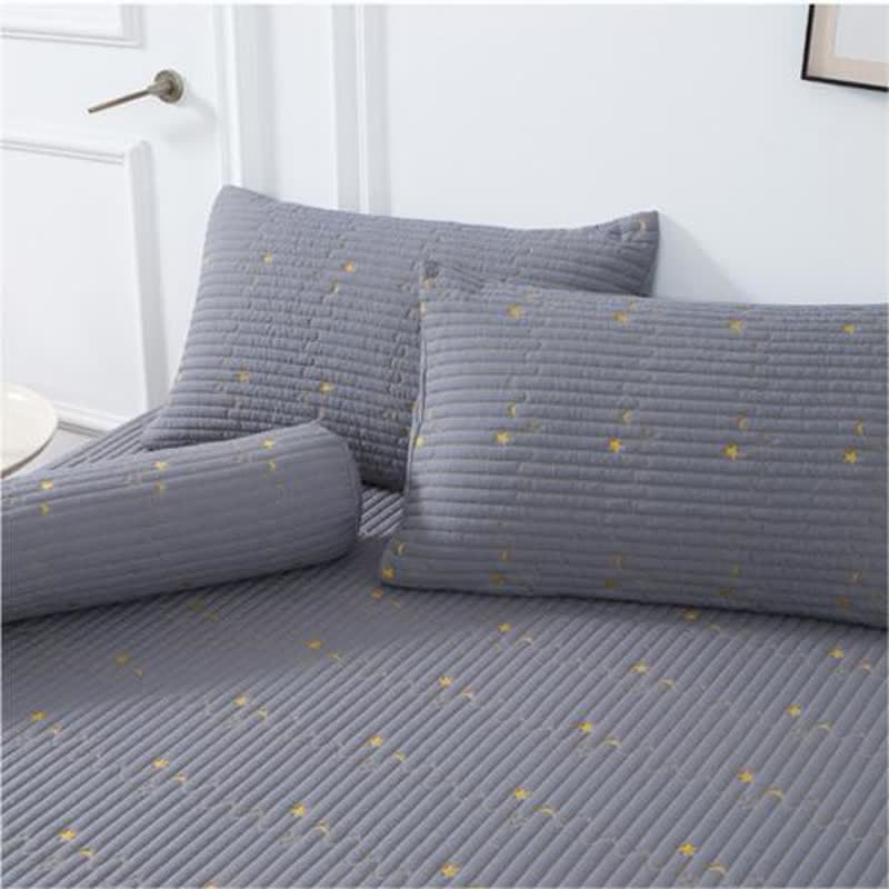 Moon & Star Quilt Set | Premium Polyester | Queen Size, 2 Pillowcases