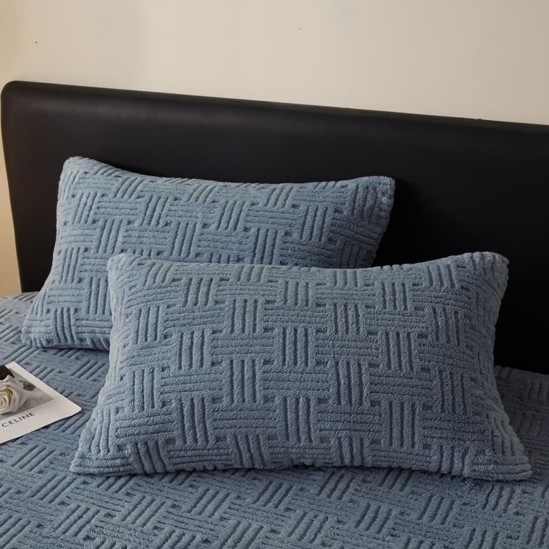 Fleece Throw Blanket | Soft Microfiber | Multiple Sizes