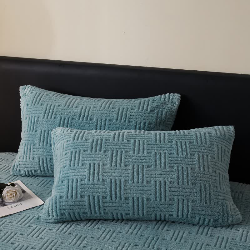 Fleece Throw Blanket | Soft Microfiber | Multiple Sizes