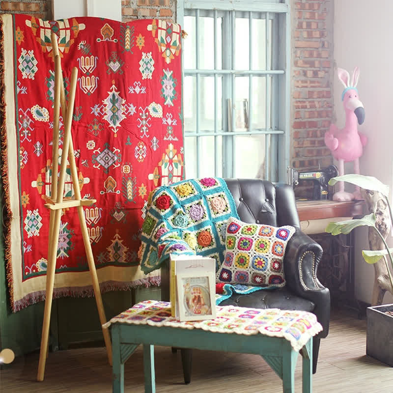 Hand-woven Crochet Sofa Blanket | High-Quality Acrylic | Vintage Floral Design