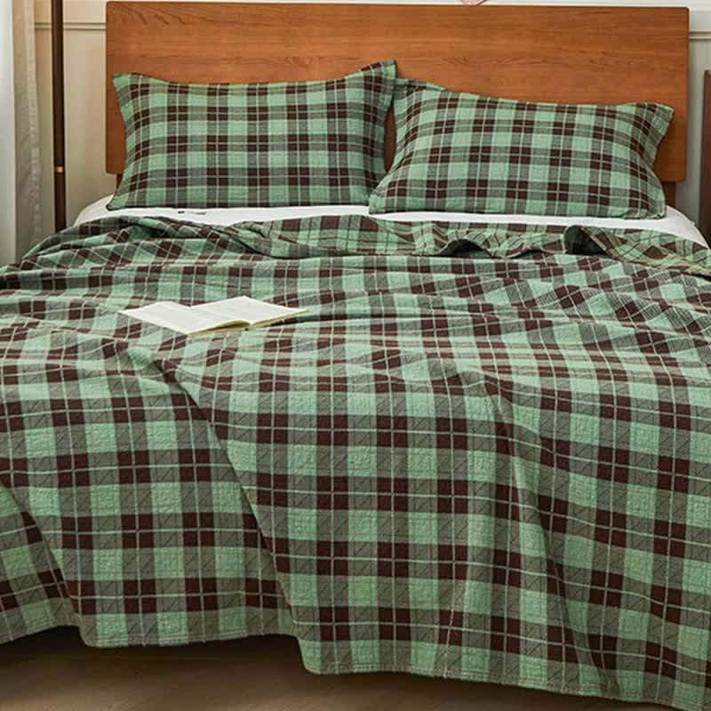 Vintage Plaid Quilt Set | Cotton | Includes Quilt & 2 Pillow Shams