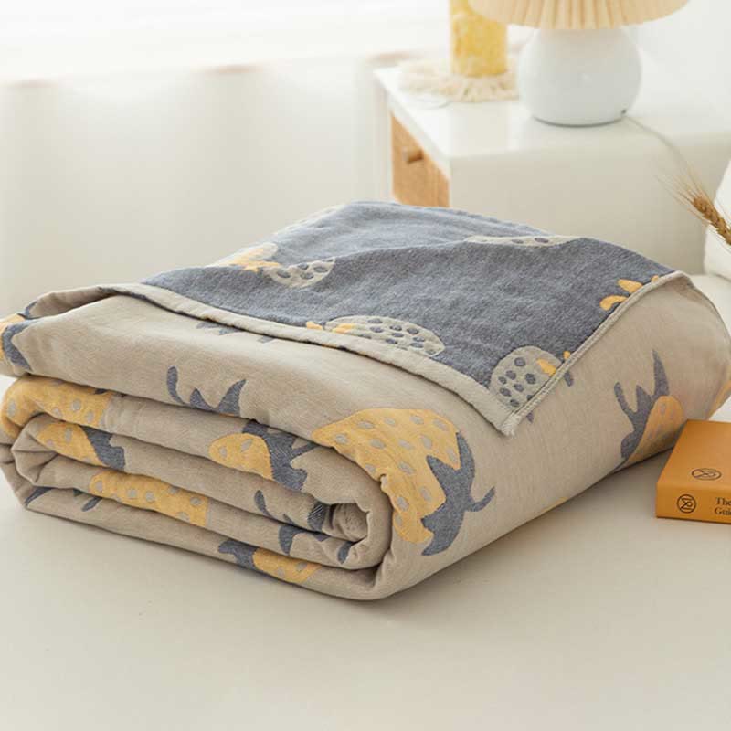 Strawberry Quilt | 100% Organic Cotton | Reversible, Full/Queen Size