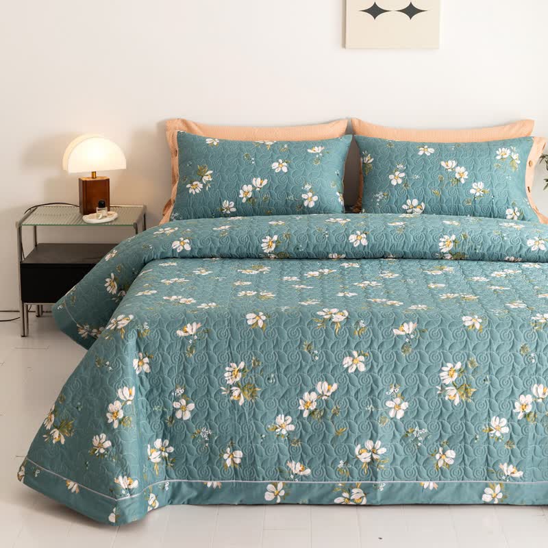 Blooming Floral Bedding Set | 100% Organic Cotton | Quilt & 2 Pillowcases