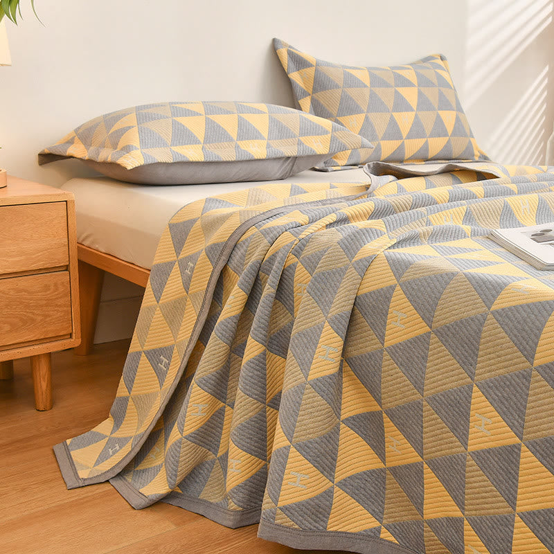 Cotton Quilt | Triangle Pattern Gray & Yellow | Full/Queen/King Sizes