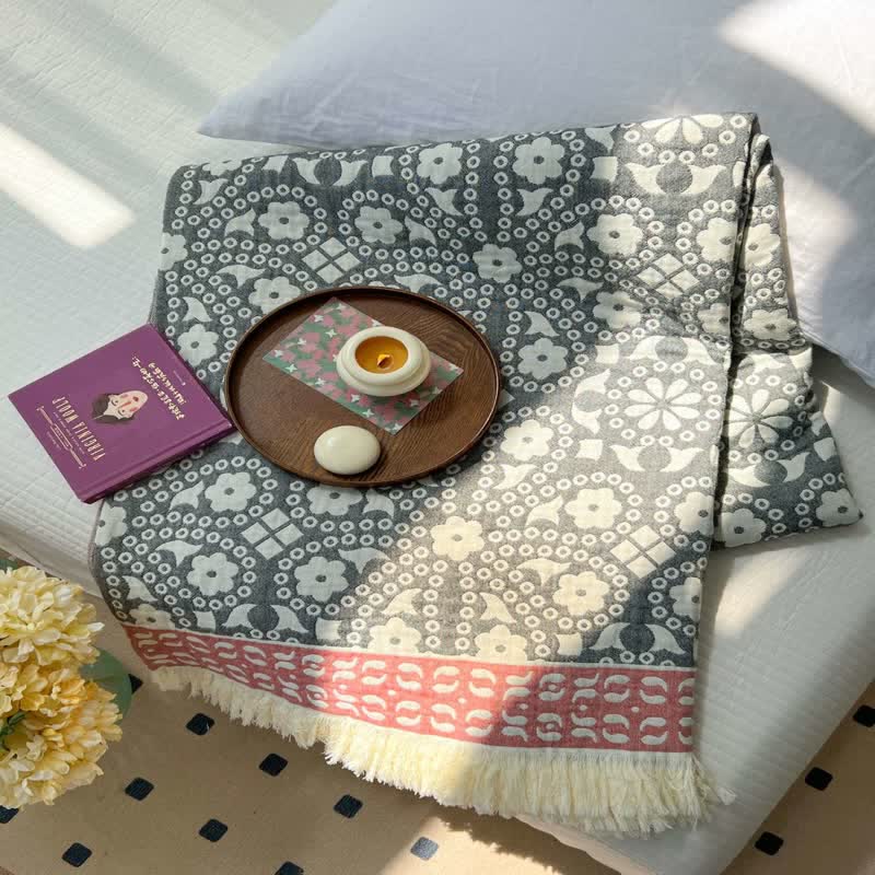 Retro Floral Quilt | 100% Organic Cotton | Full/Queen Size