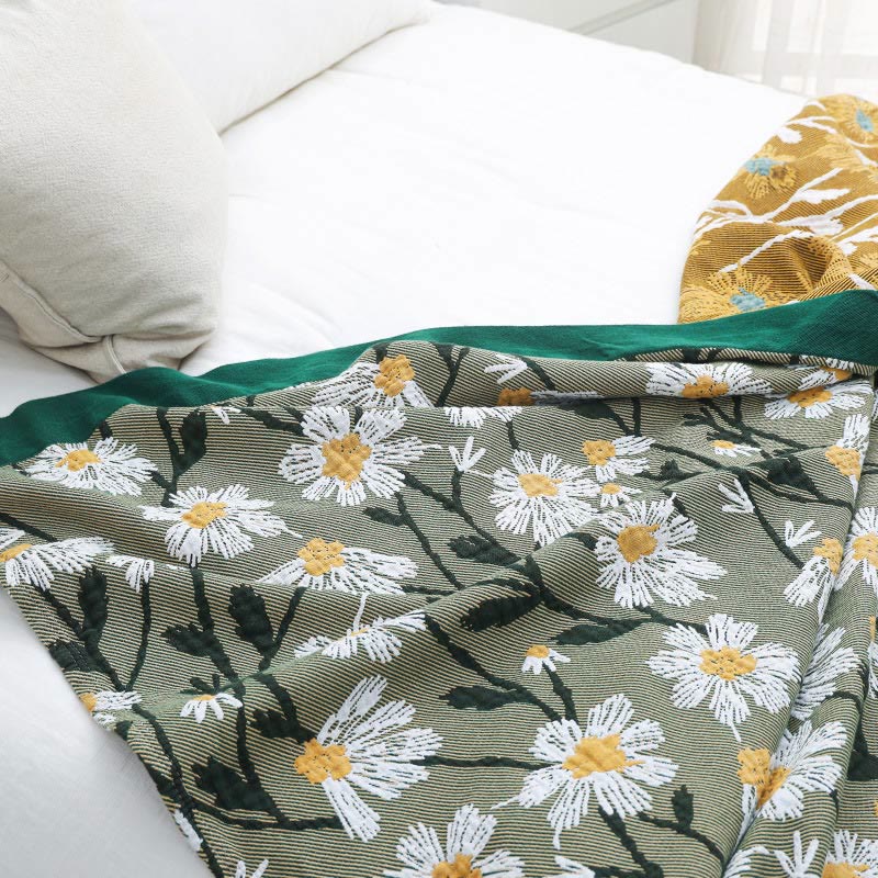 Daisy Print Reversible Quilt | 100% Organic Cotton | Full/Queen/King Sizes