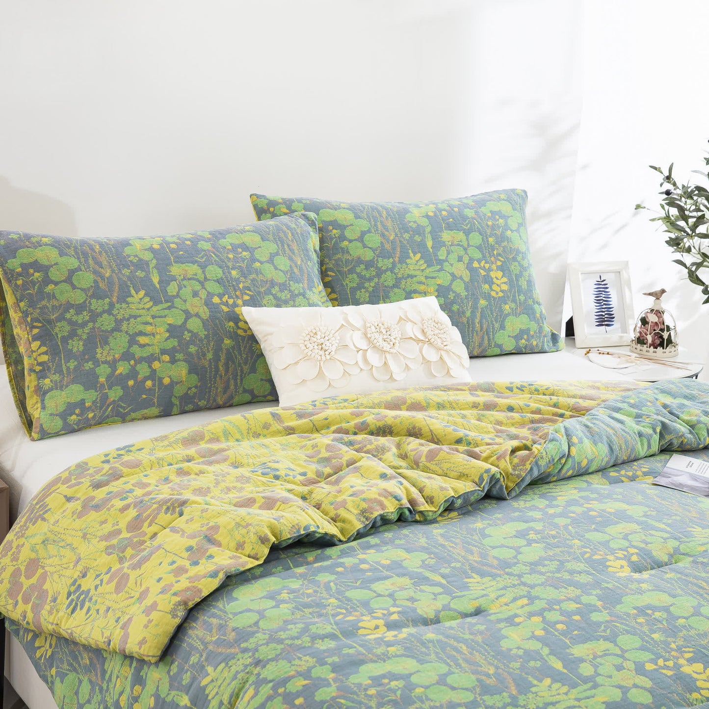 Cotton Gauze Bedding Set | Organic Cotton with Jacquard Weave | Includes Quilt & 2 Pillowcases