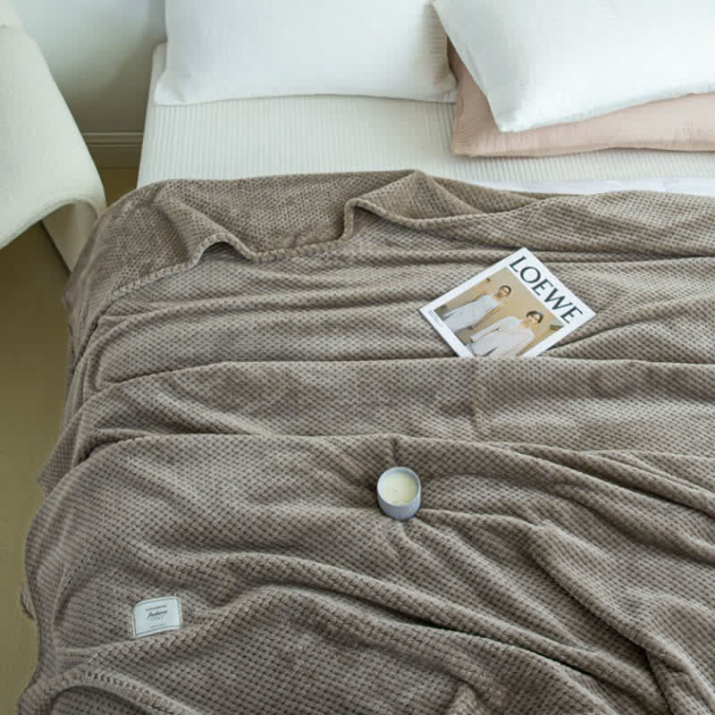Lightweight Throw Blanket | Soft Polyester | Full Size 71"x79"