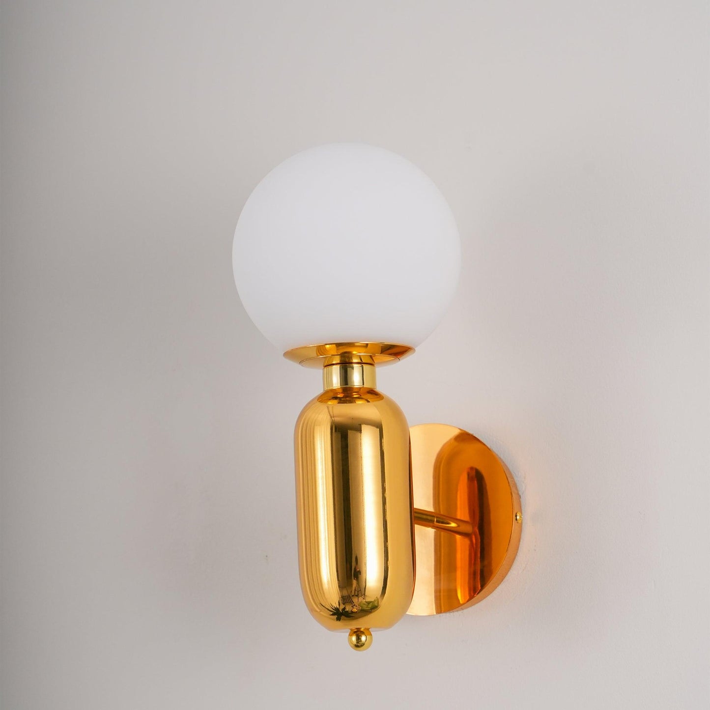 Kade Wall Light | Metal Frame & Glass | White/Black/Gold