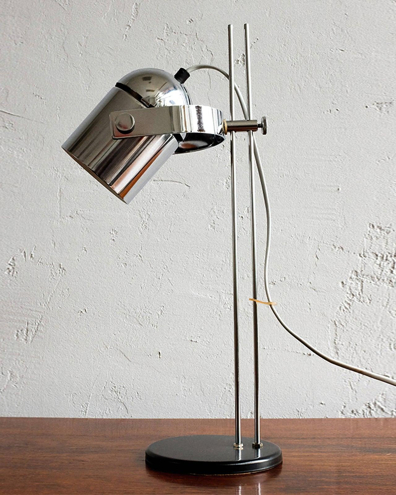 Adjusta Liftable Desk Lamp | Iron Construction | Chrome, Orange, Green