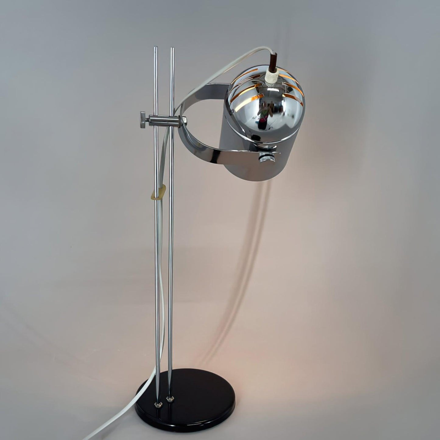 Adjusta Liftable Desk Lamp | Iron Construction | Chrome, Orange, Green