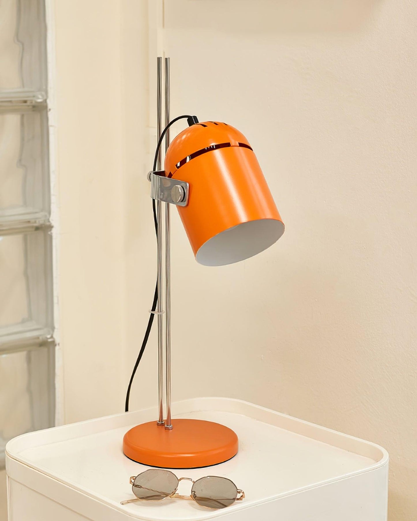 Adjusta Liftable Desk Lamp | Iron Construction | Chrome, Orange, Green
