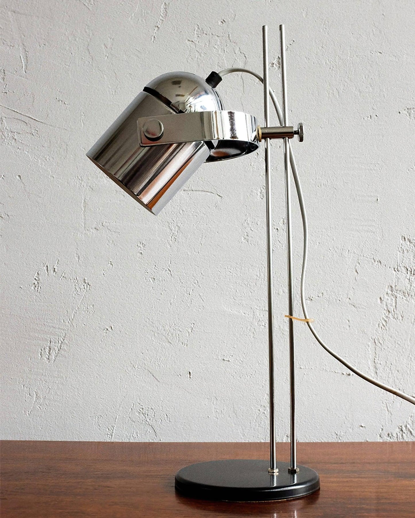 Adjusta Liftable Desk Lamp | Iron Construction | Chrome, Orange, Green
