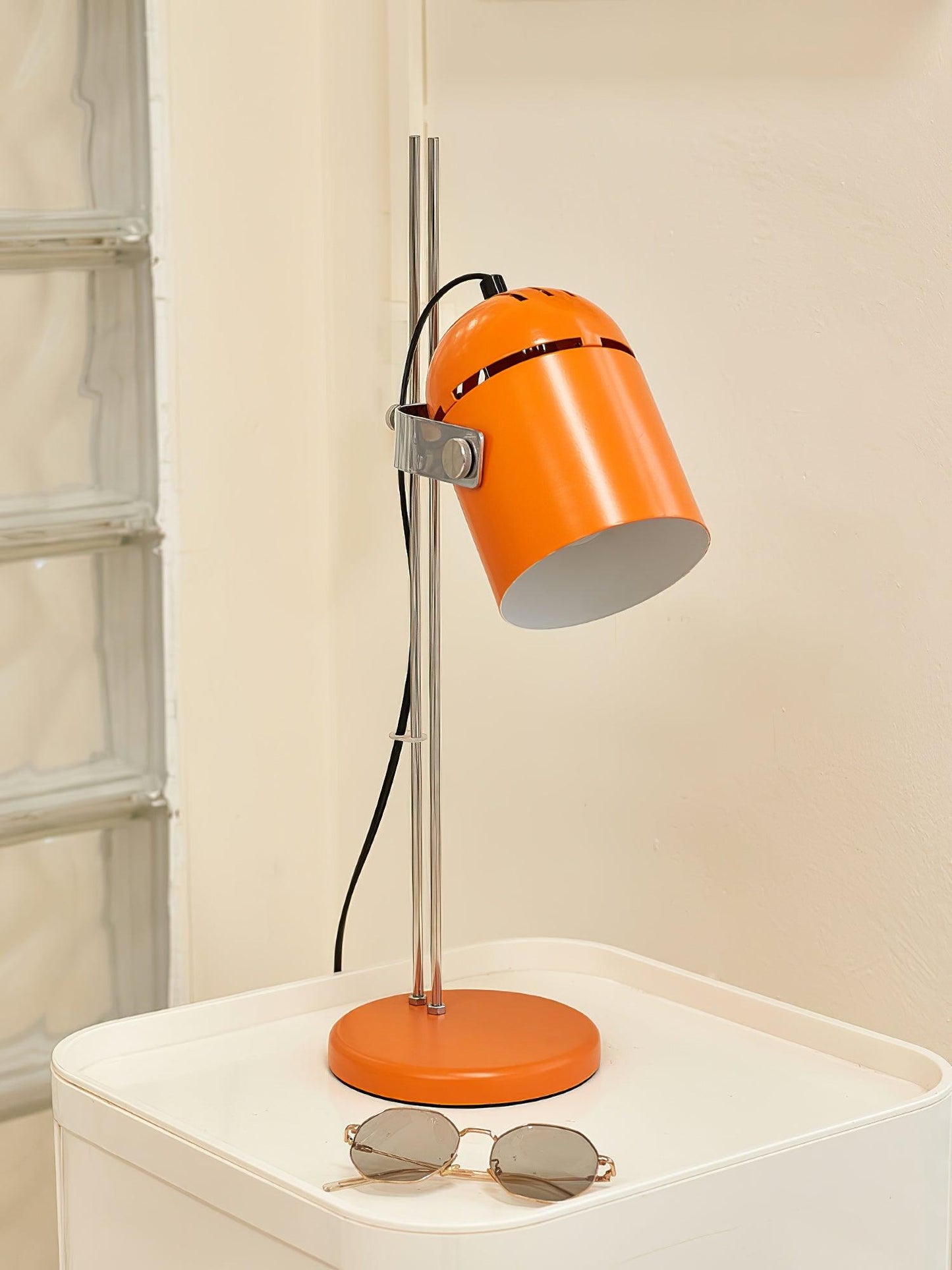 Adjusta Liftable Desk Lamp | Iron Construction | Chrome, Orange, Green