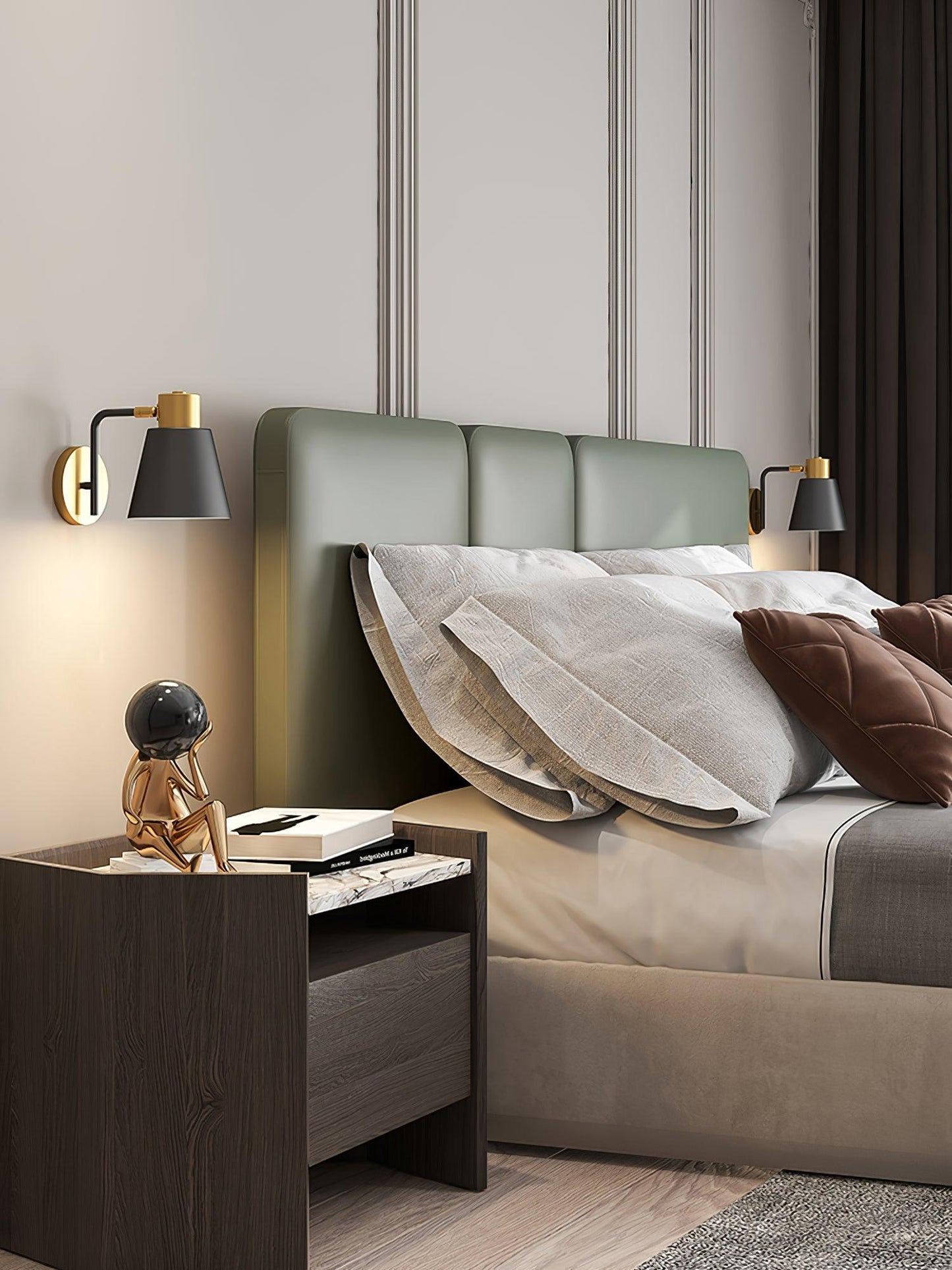 Adjustable Wall Lamp | Metal | Black & Gold