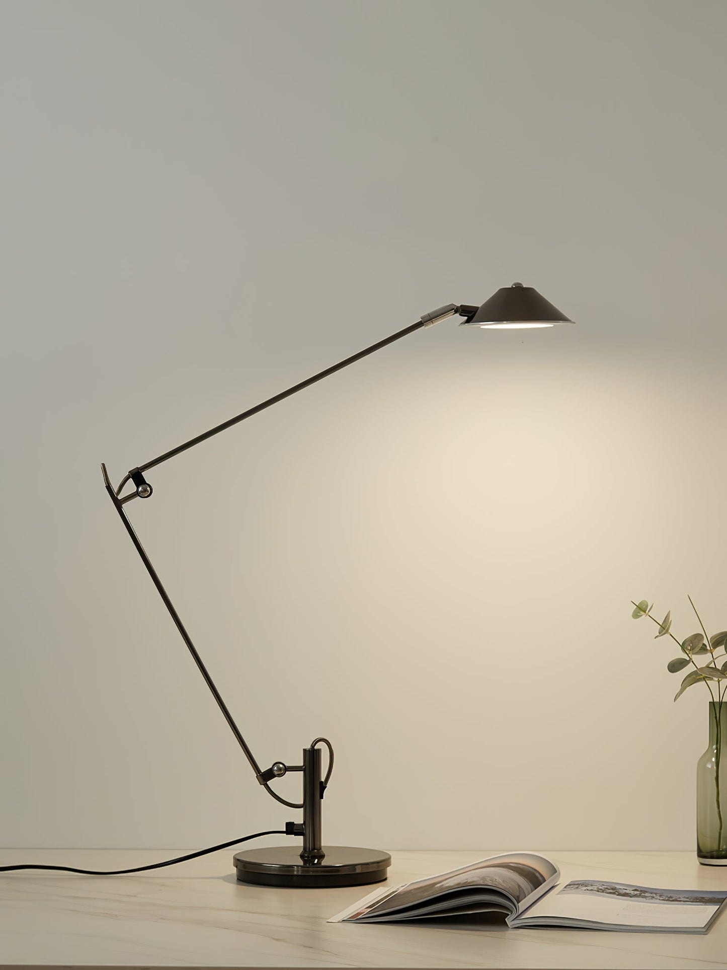 Adjustable Office Task Lamp | Metal | Black