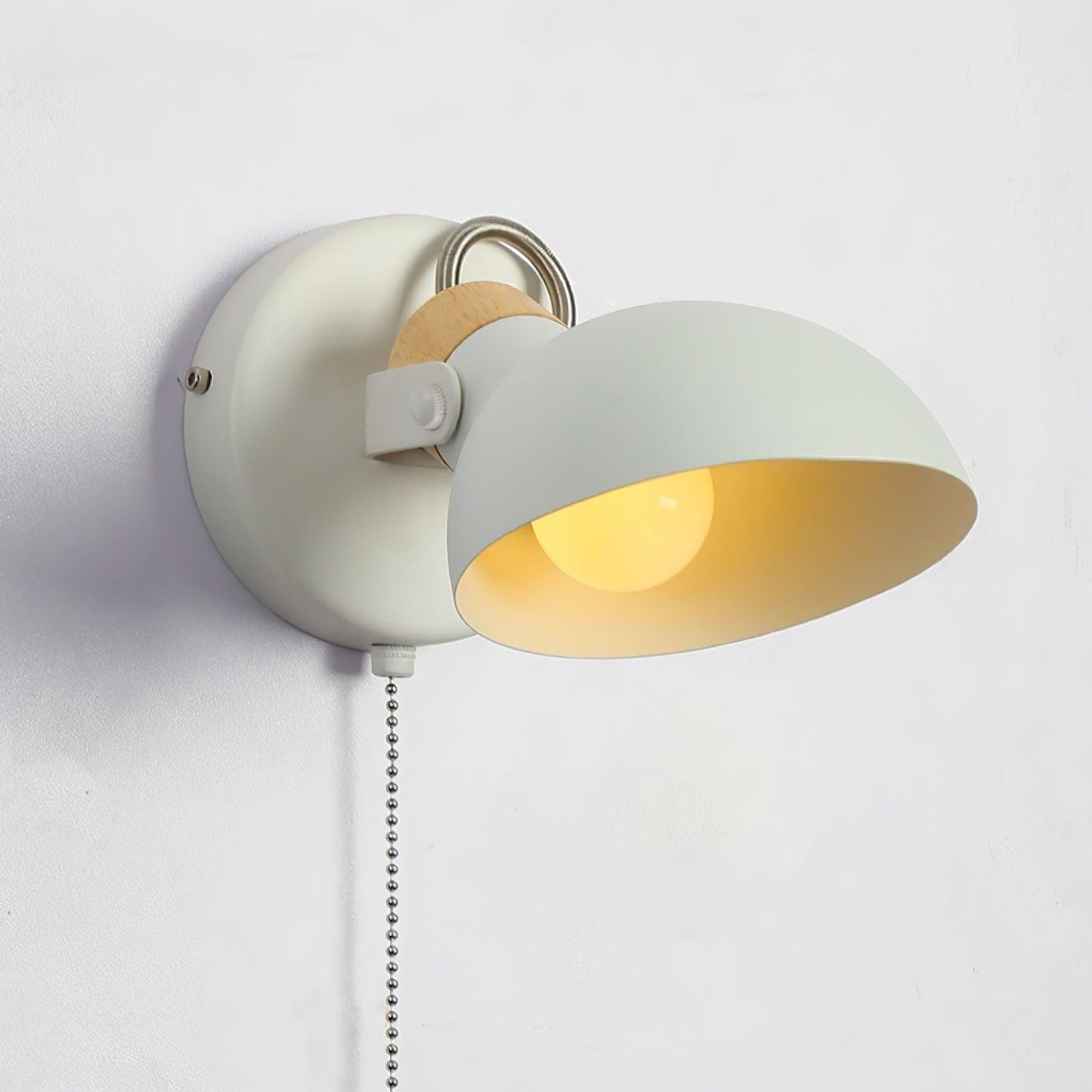 Aisilan Wall Lamp | Metal | Black or White