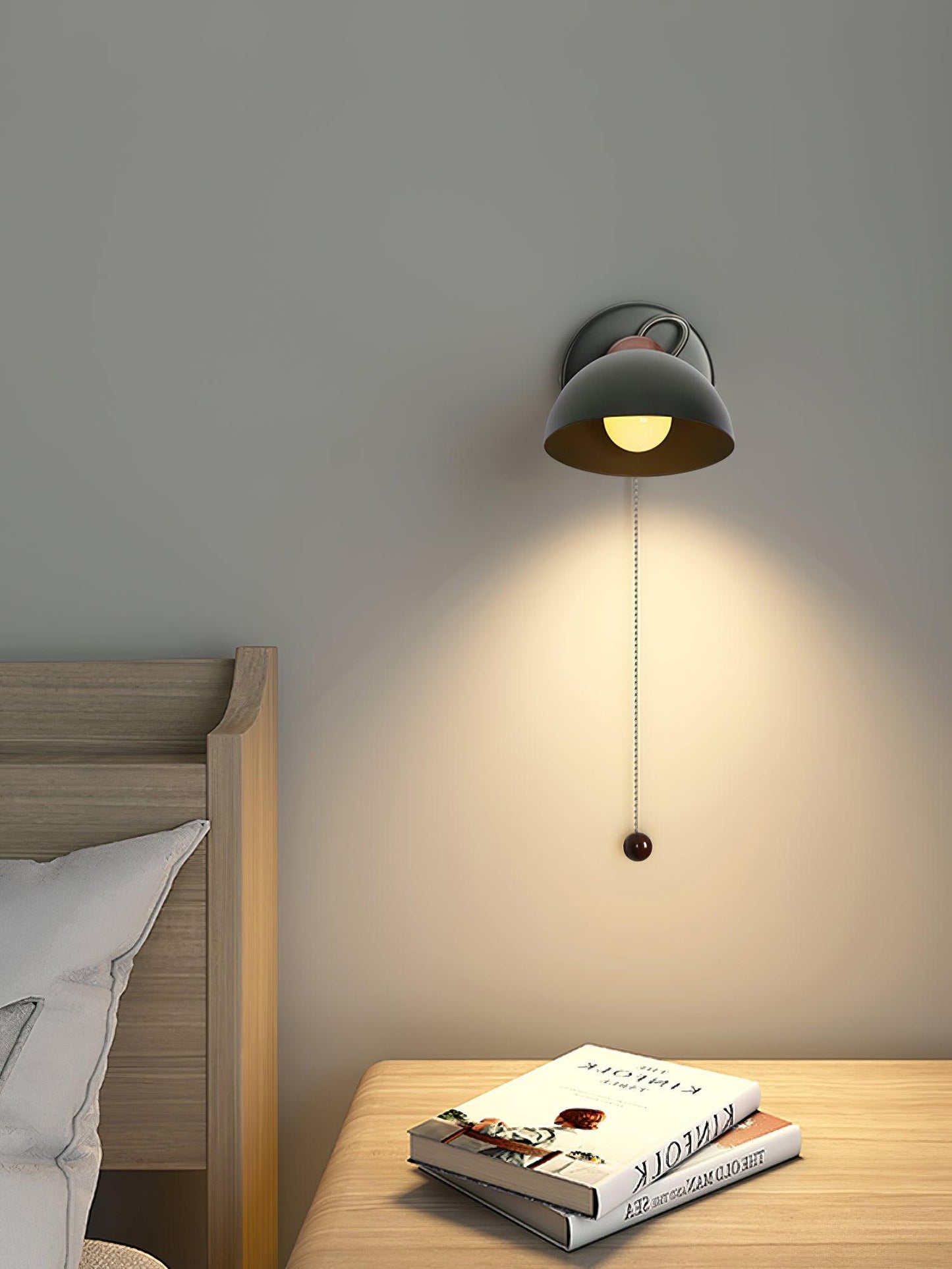 Aisilan Wall Lamp | Metal | Black or White