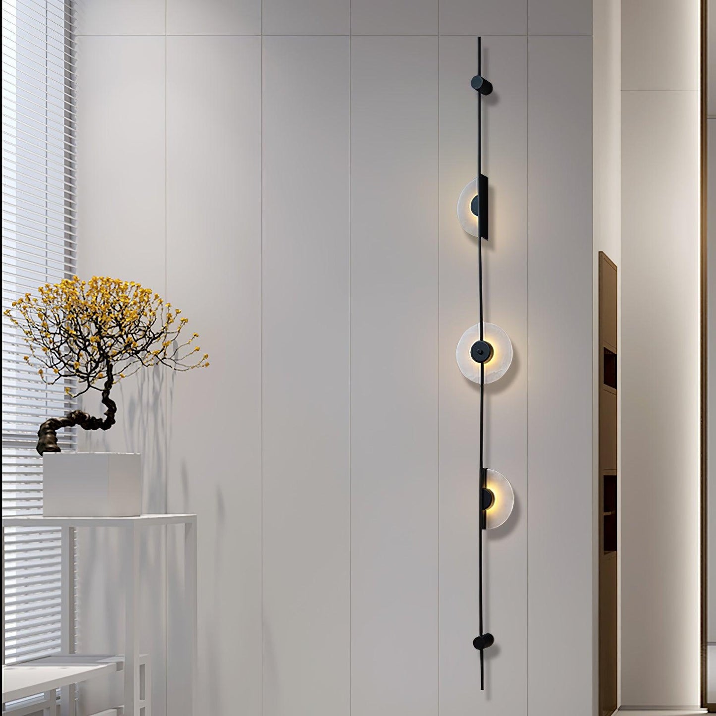 Alabaster Wall Sconce | Metal & Alabaster | Vertical
