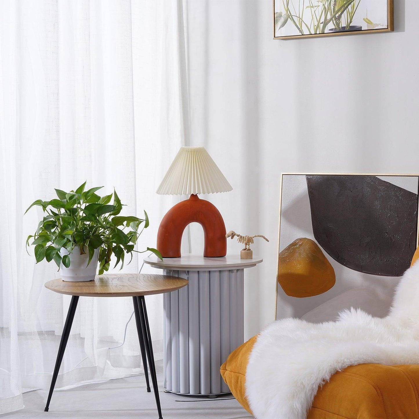Arched Table Lamp | Ceramic | Skin, Beige
