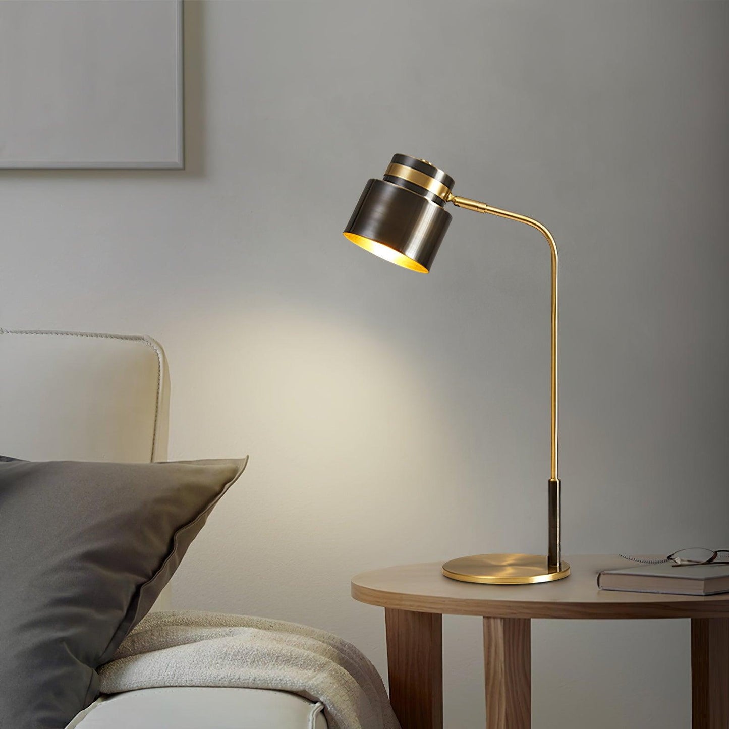 Ari Table Lamp | Brass & Black Metal | LED/Edison Bulb
