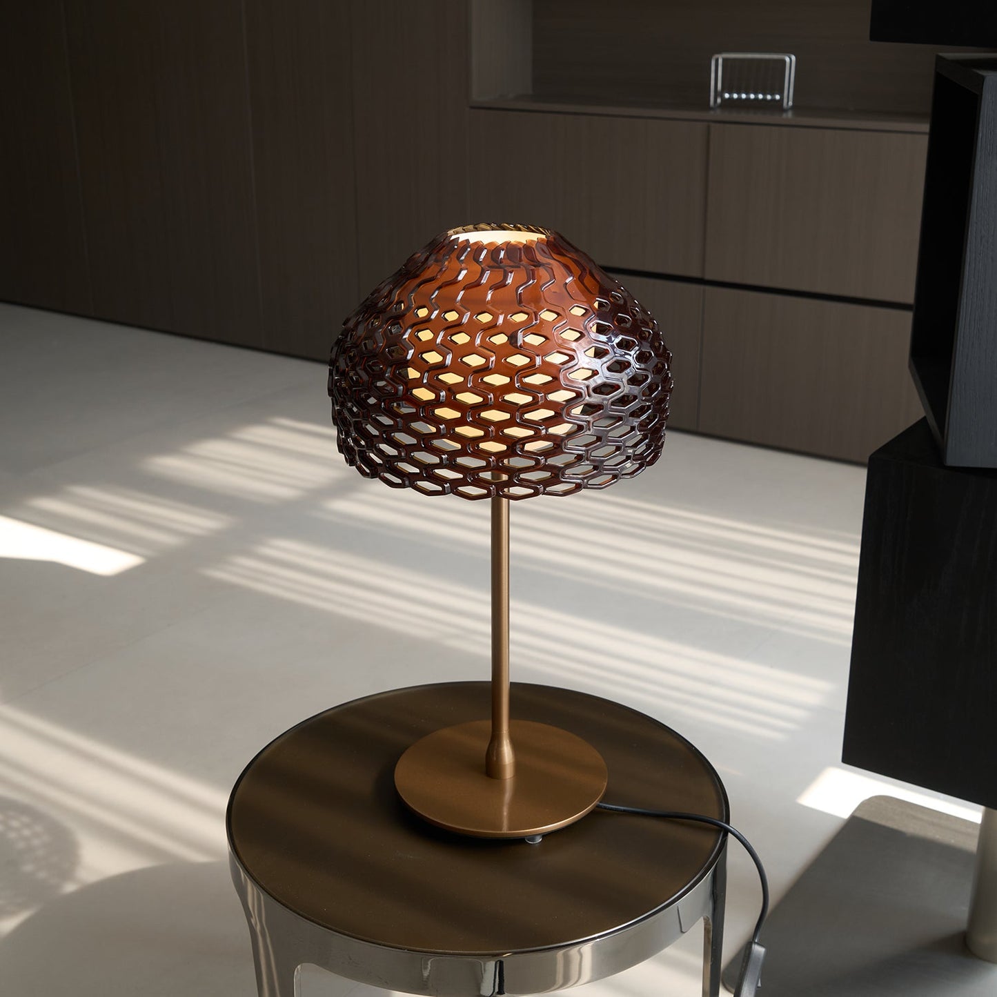 Armadillo Table Lamp | Metal & Plastic | White or Brown