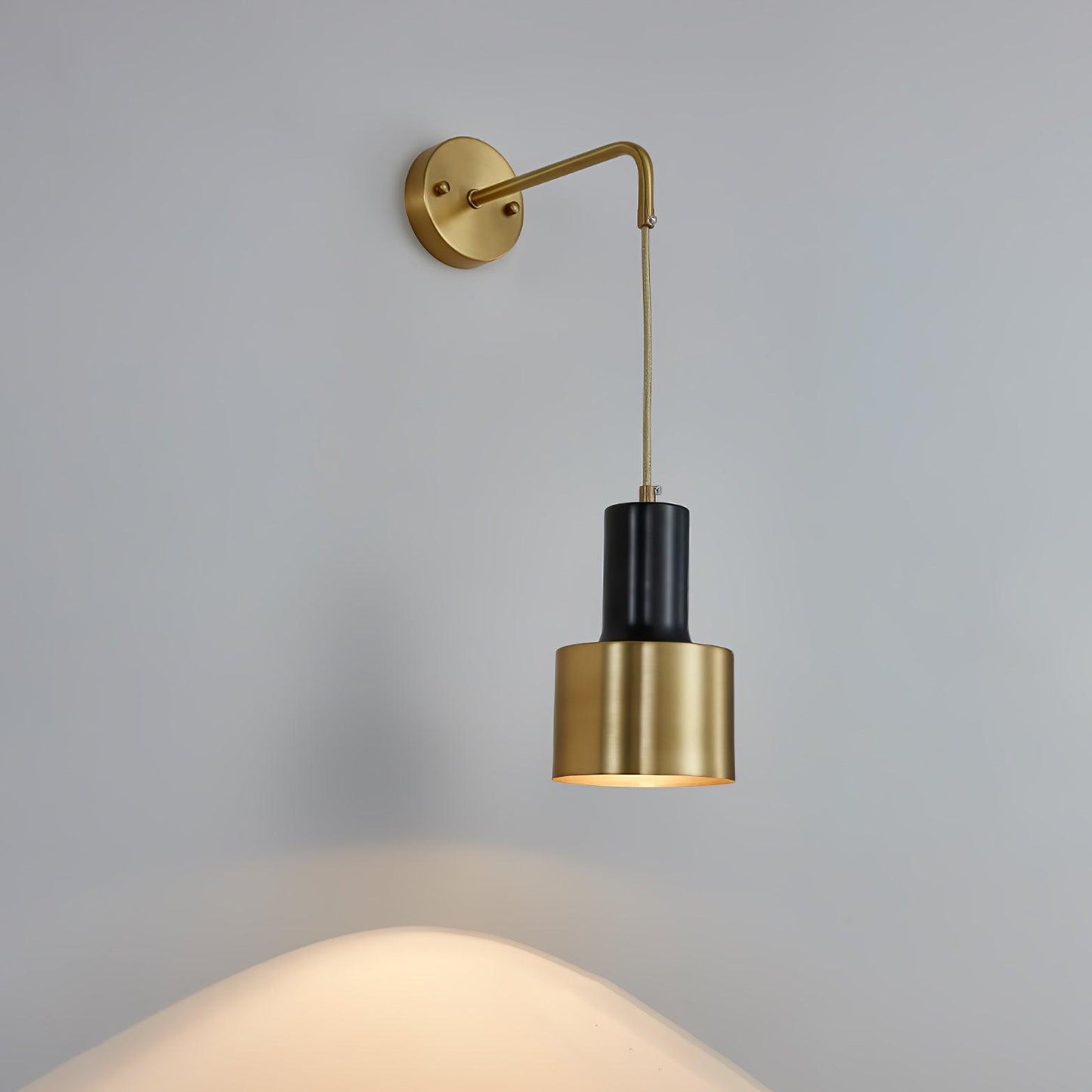 Arne Wall Light | Metal & Brass | Gold & Black