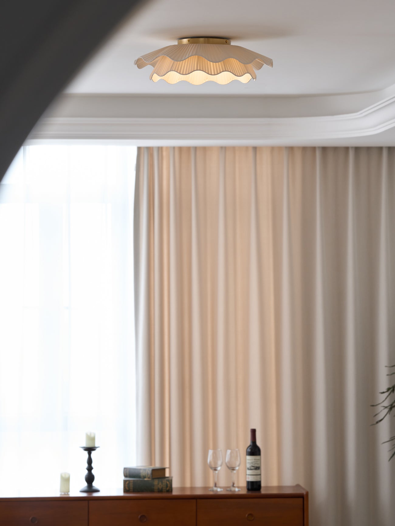 Arwen Fabric Wave Ceiling Lamp | Brass & Fabric | Beige