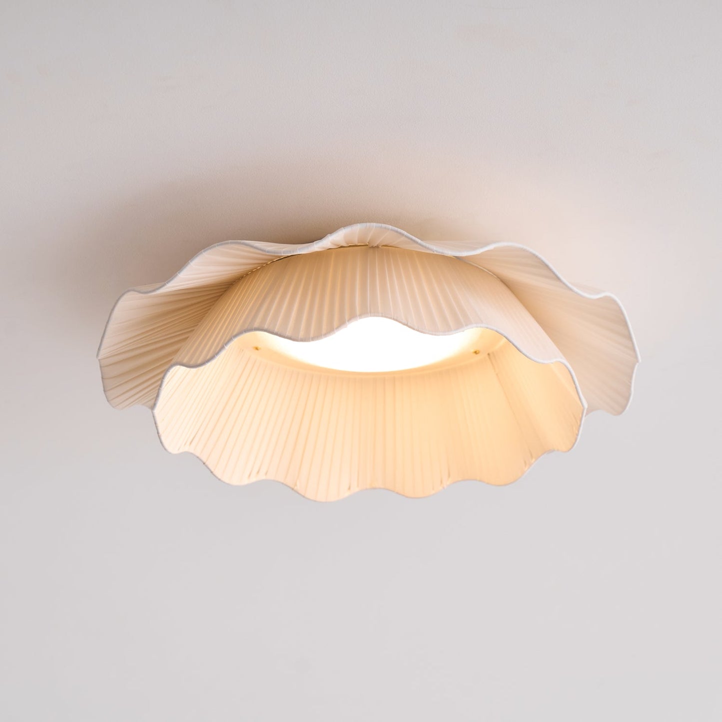 Arwen Fabric Wave Ceiling Lamp | Brass & Fabric | Beige