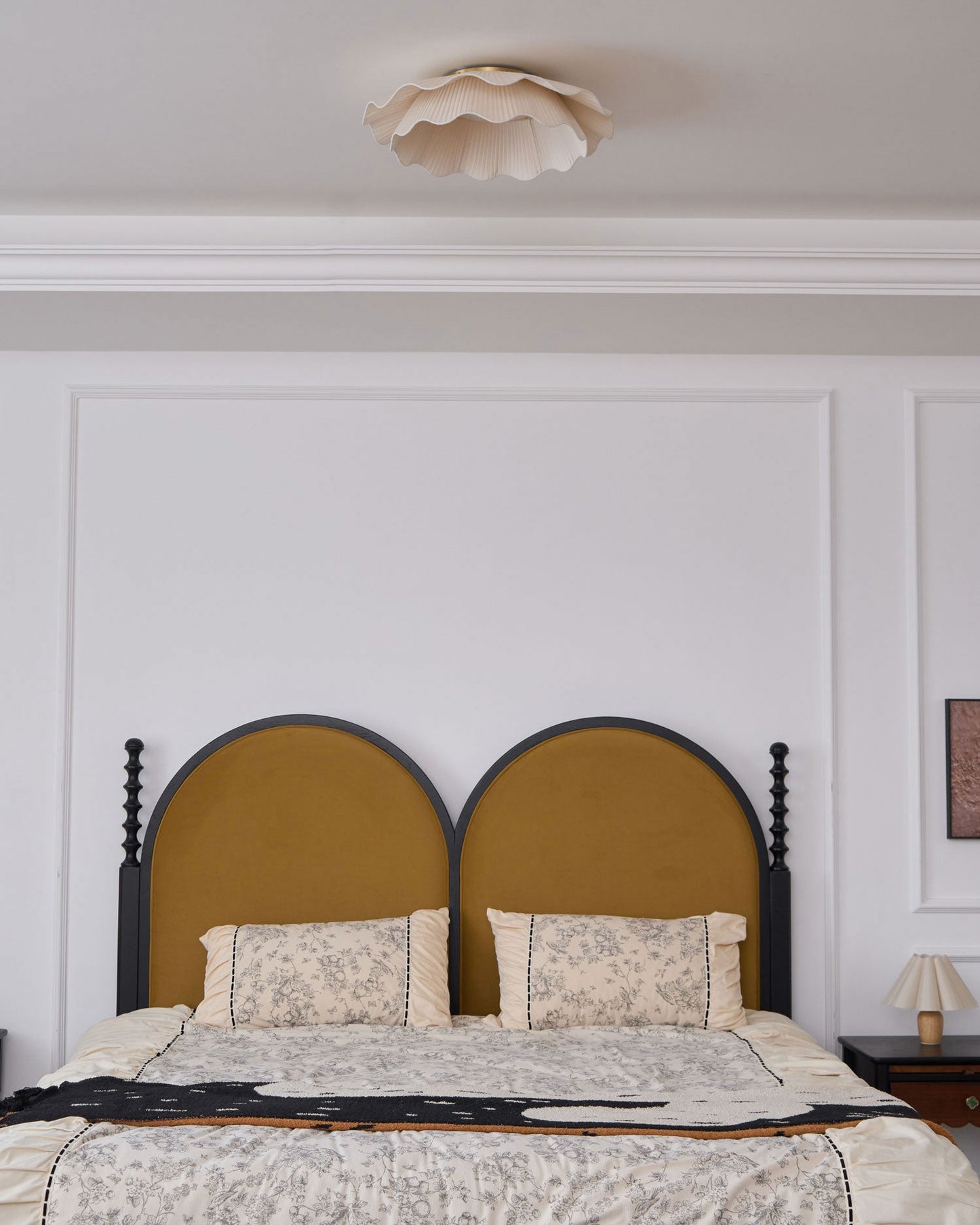 Arwen Fabric Wave Ceiling Lamp | Brass & Fabric | Beige