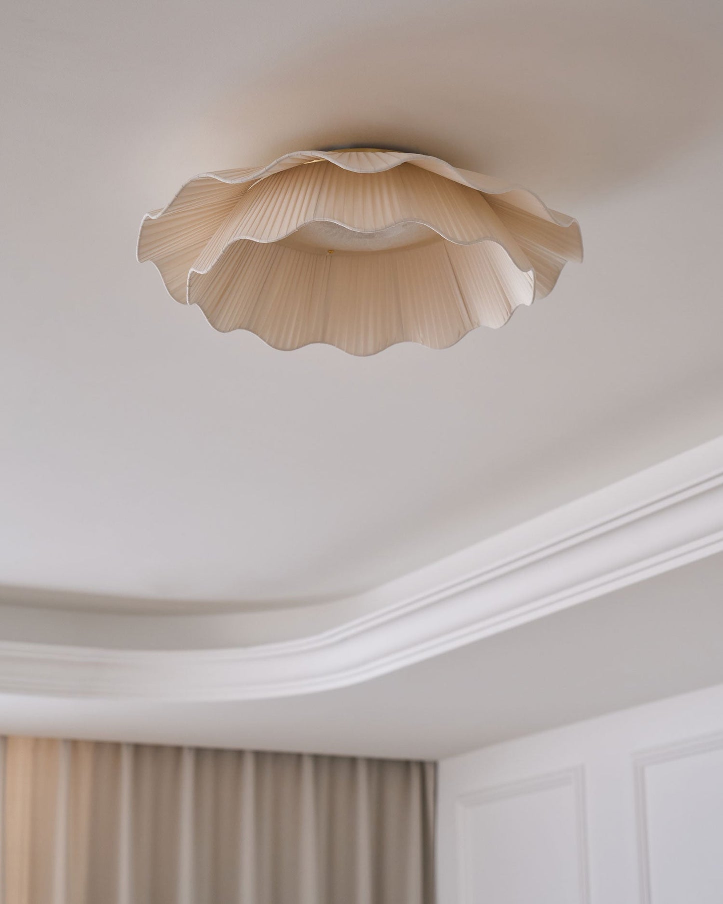 Arwen Fabric Wave Ceiling Lamp | Brass & Fabric | Beige