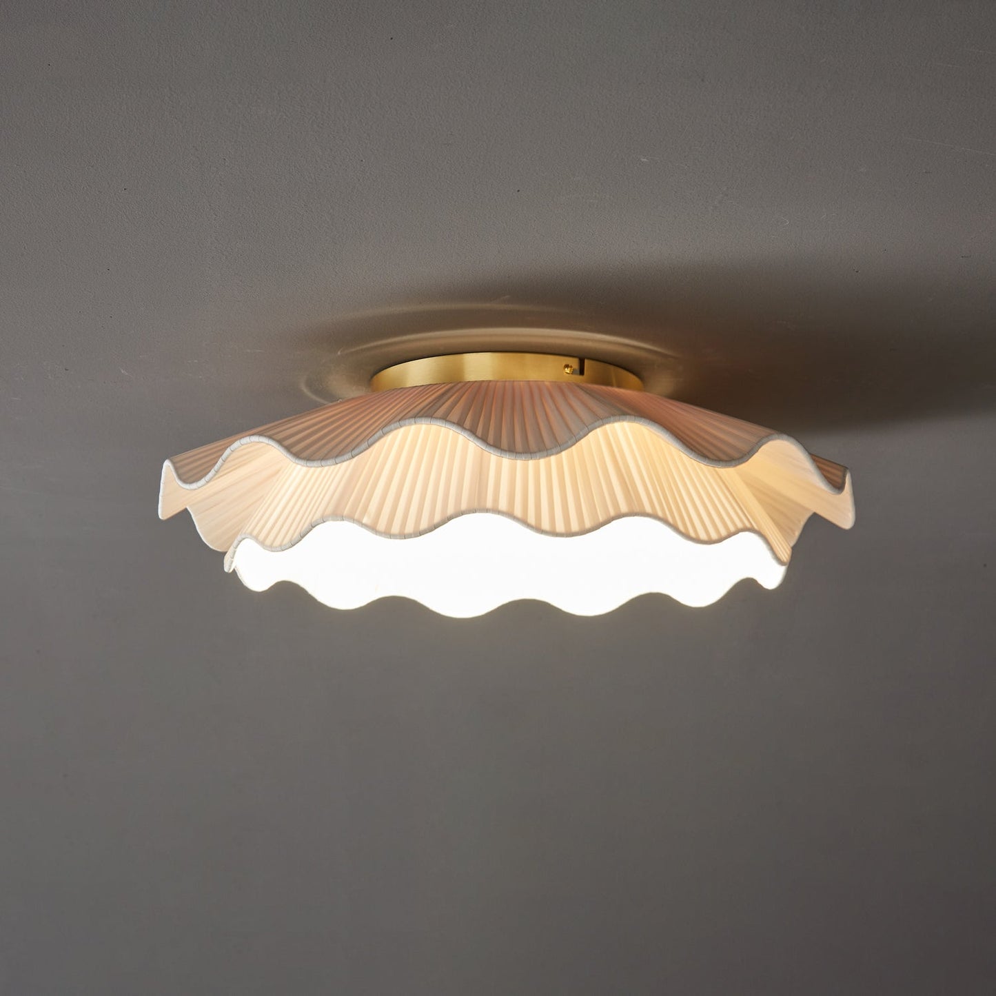 Arwen Fabric Wave Ceiling Lamp | Brass & Fabric | Beige