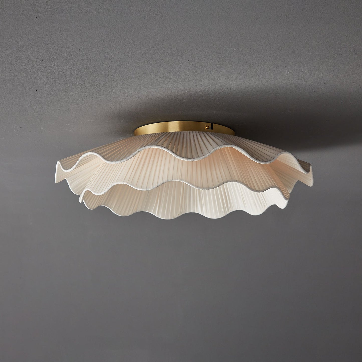 Arwen Fabric Wave Ceiling Lamp | Brass & Fabric | Beige
