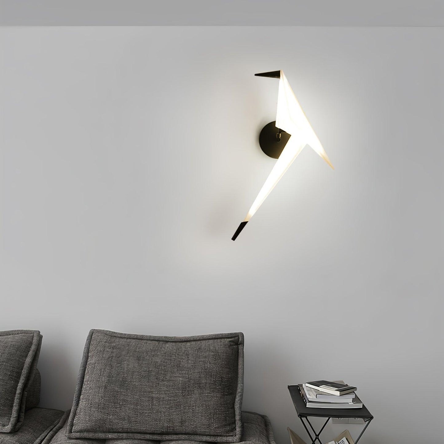 Avian Serenity Wall Lamp | Bird-Inspired Design | Gold Finish