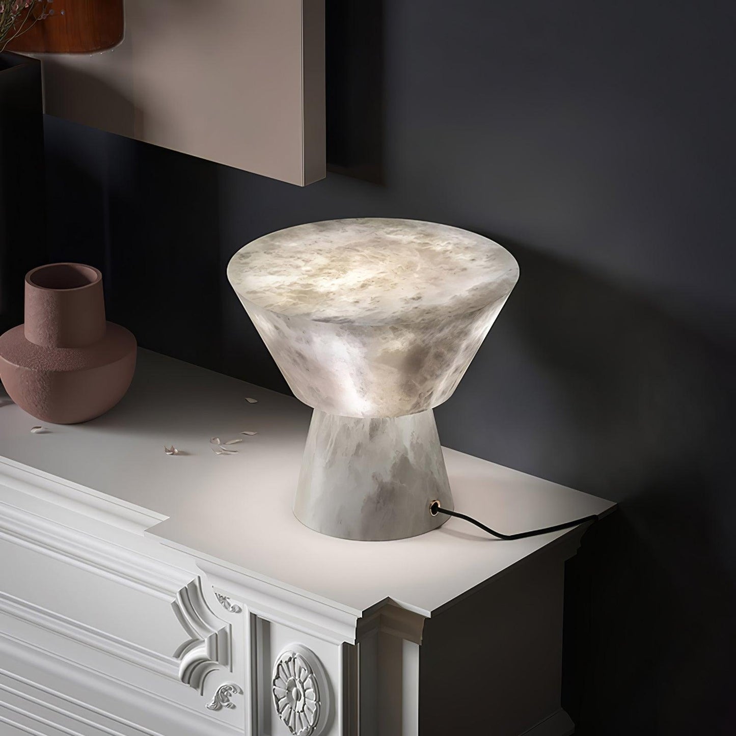 Beta Marble Table Lamp | Brass & Marble | White