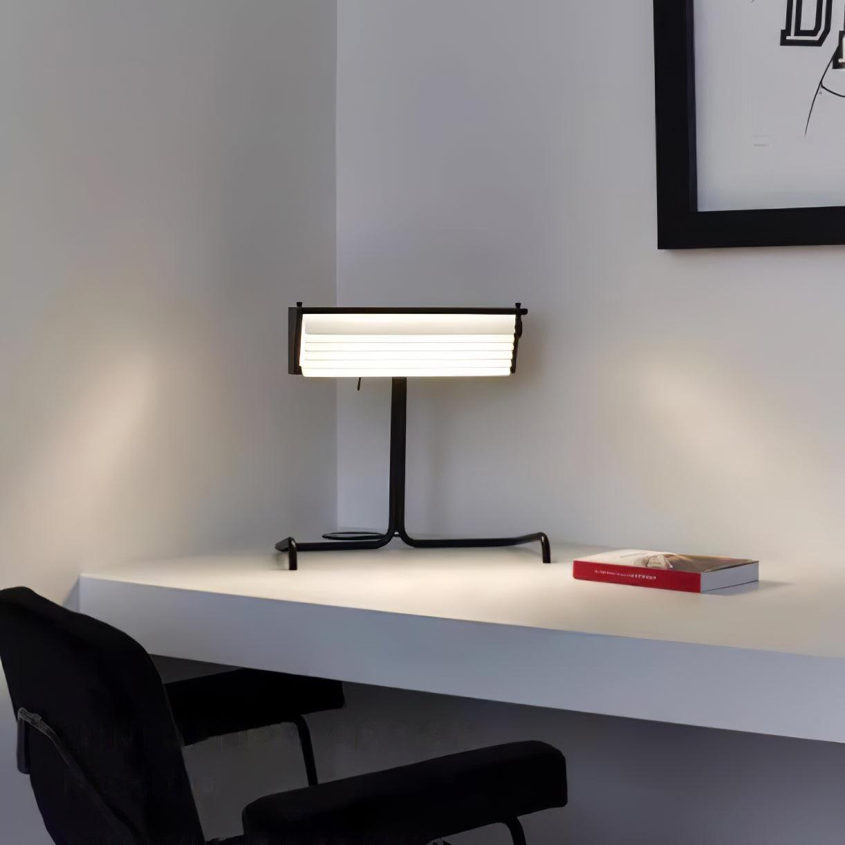 Xalor Table Lamp | Metal | Black and White