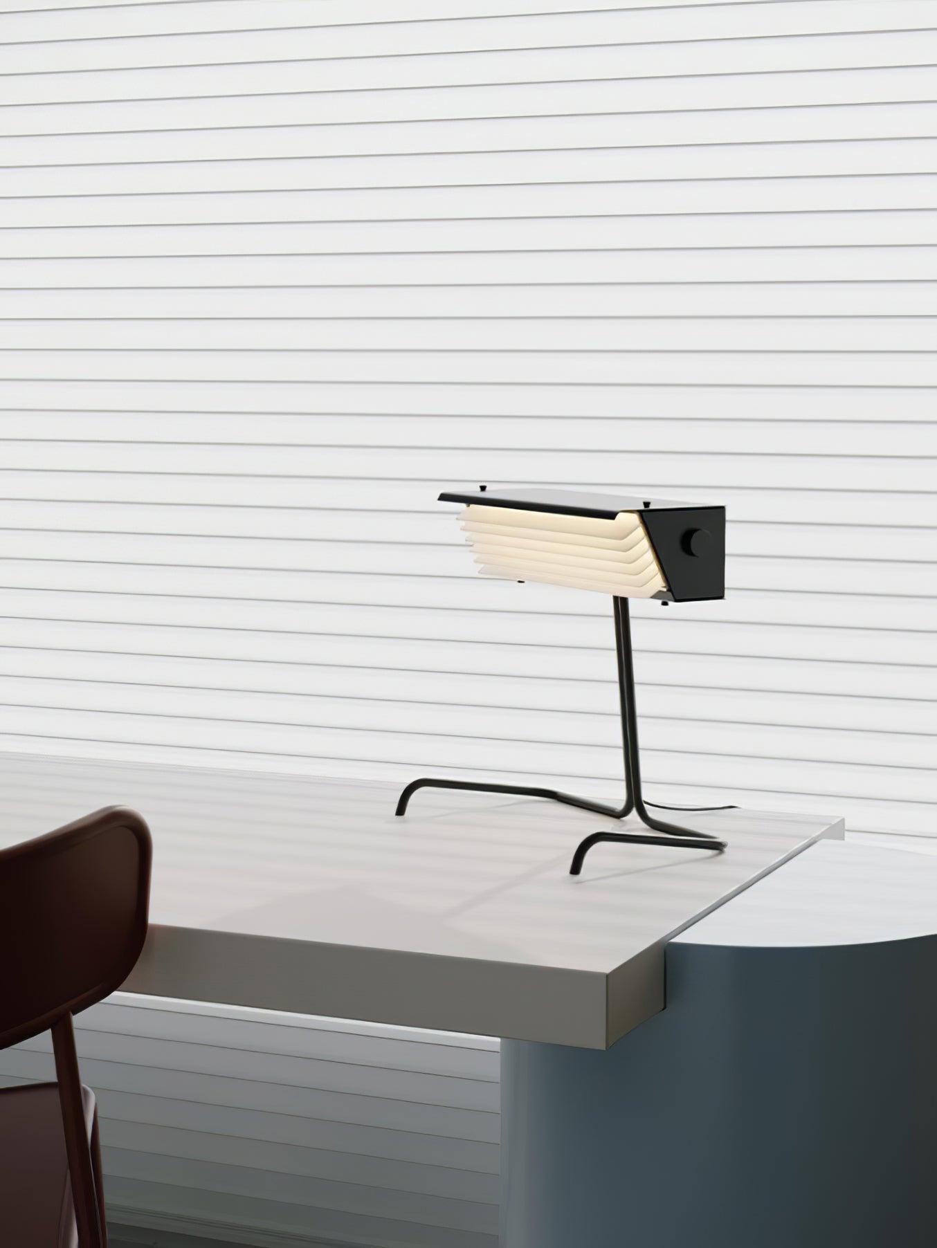 Xalor Table Lamp | Metal | Black and White