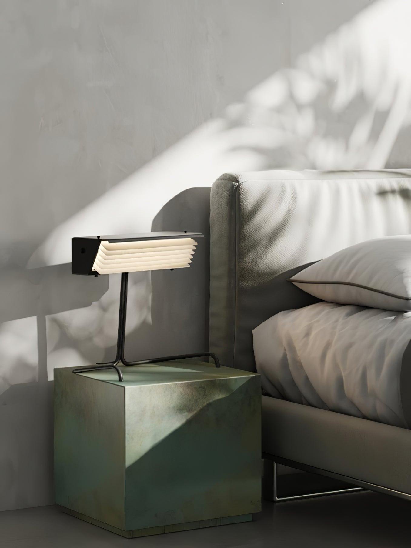 Xalor Table Lamp | Metal | Black and White