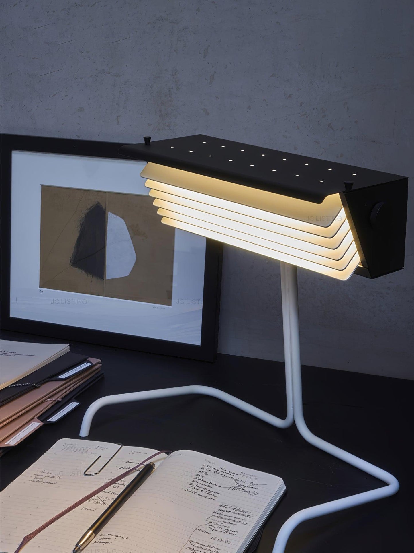 Xalor Table Lamp | Metal | Black and White