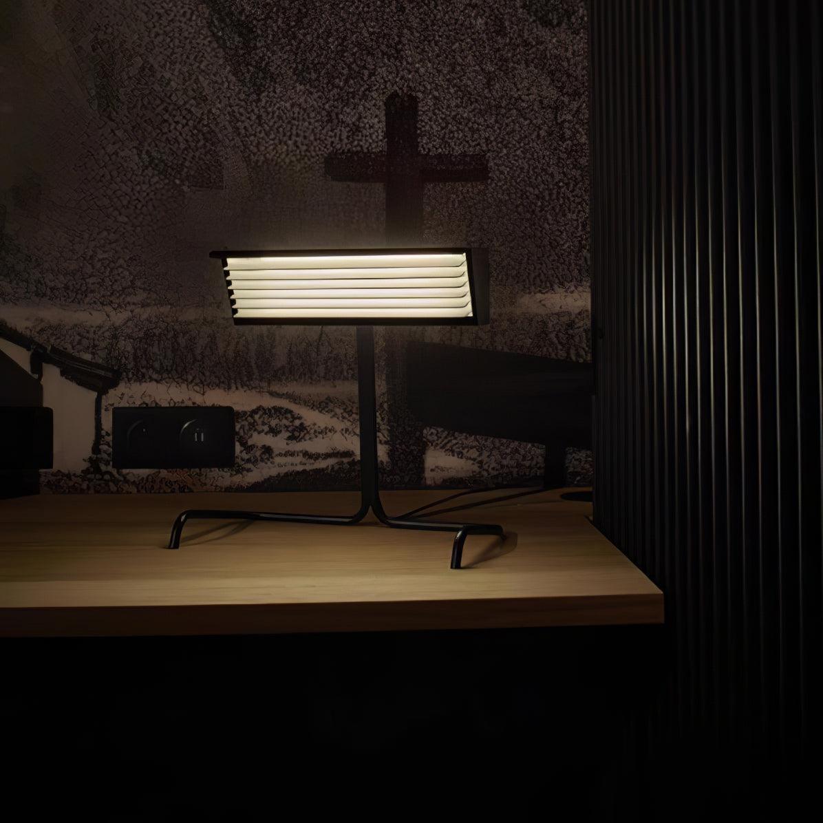 Xalor Table Lamp | Metal | Black and White