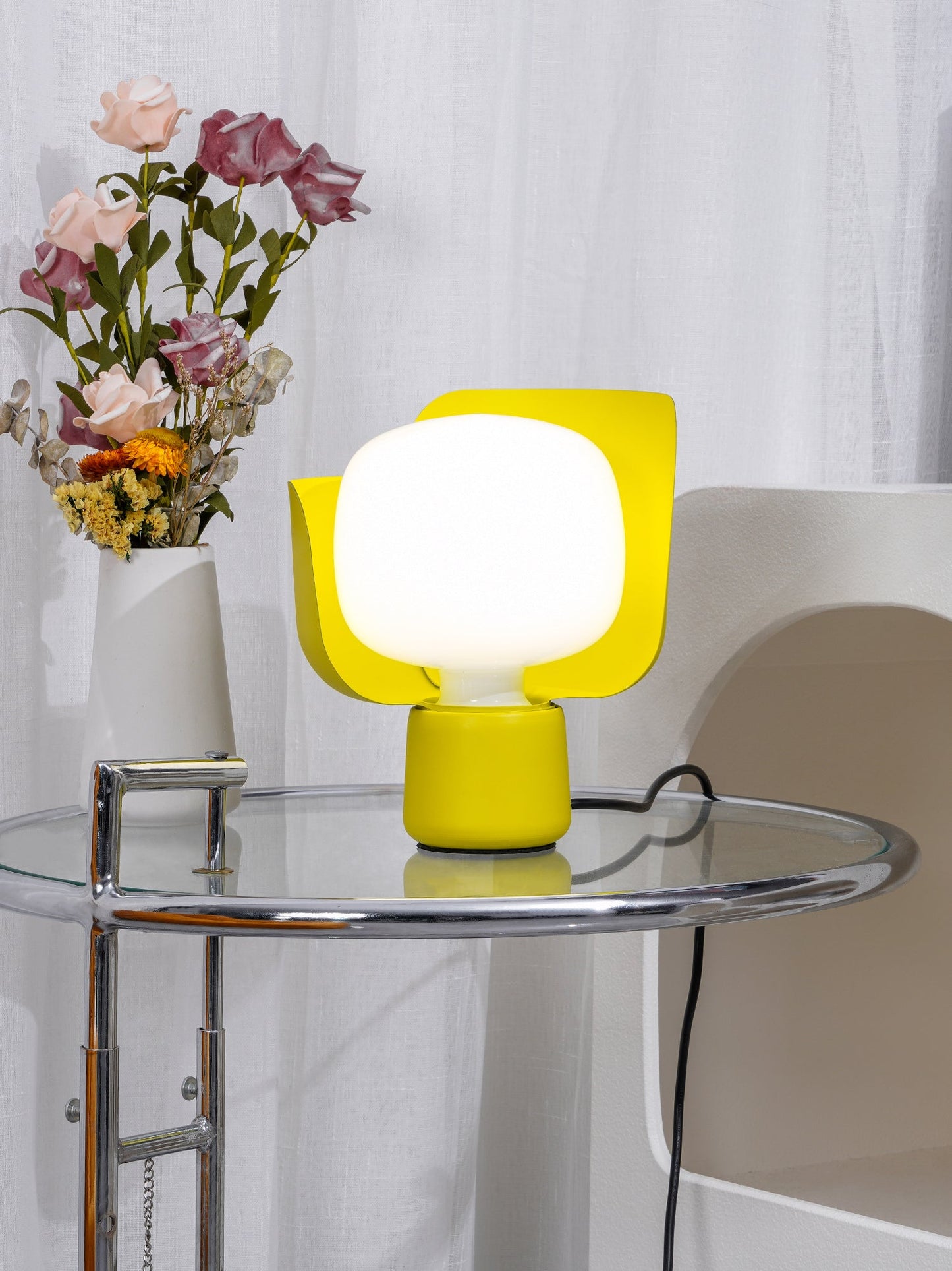 Petals Glass Table Lamp | Adjustable Light Intensity | Multiple Colors