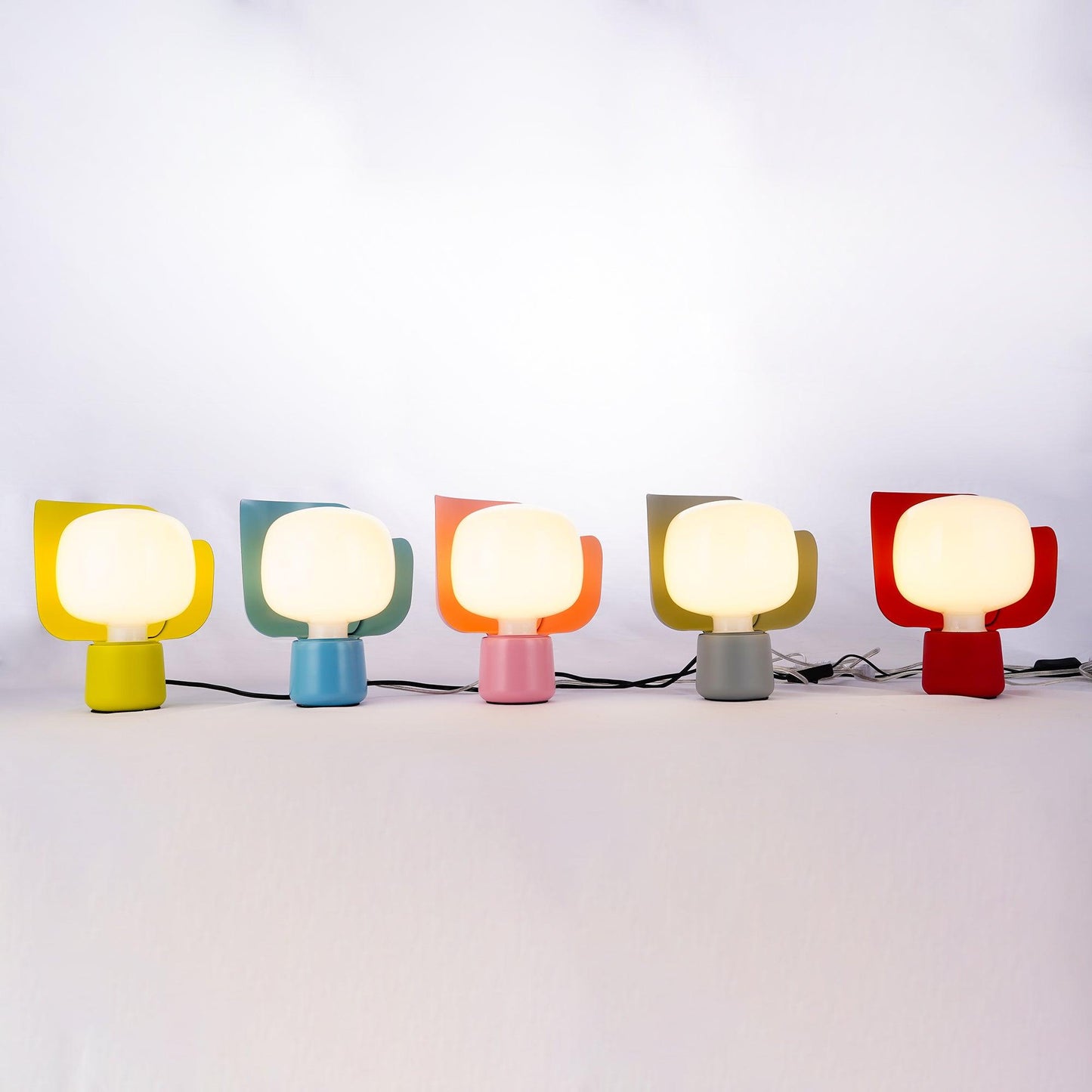 Petals Glass Table Lamp | Adjustable Light Intensity | Multiple Colors