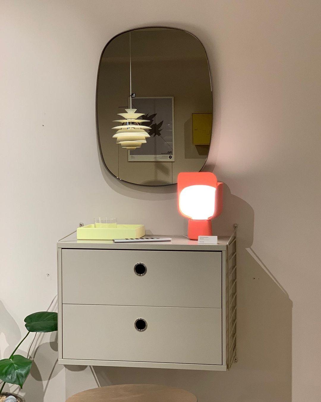 Petals Glass Table Lamp | Adjustable Light Intensity | Multiple Colors