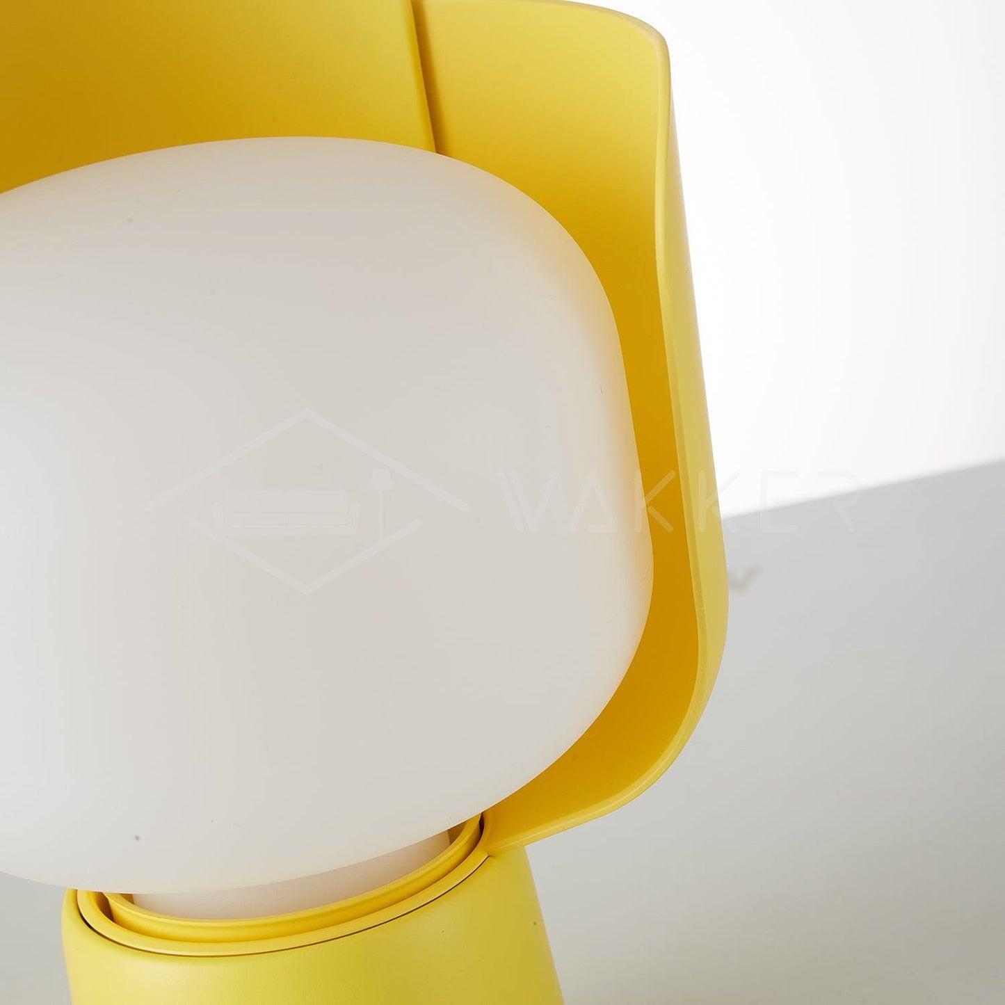 Petals Glass Table Lamp | Adjustable Light Intensity | Multiple Colors