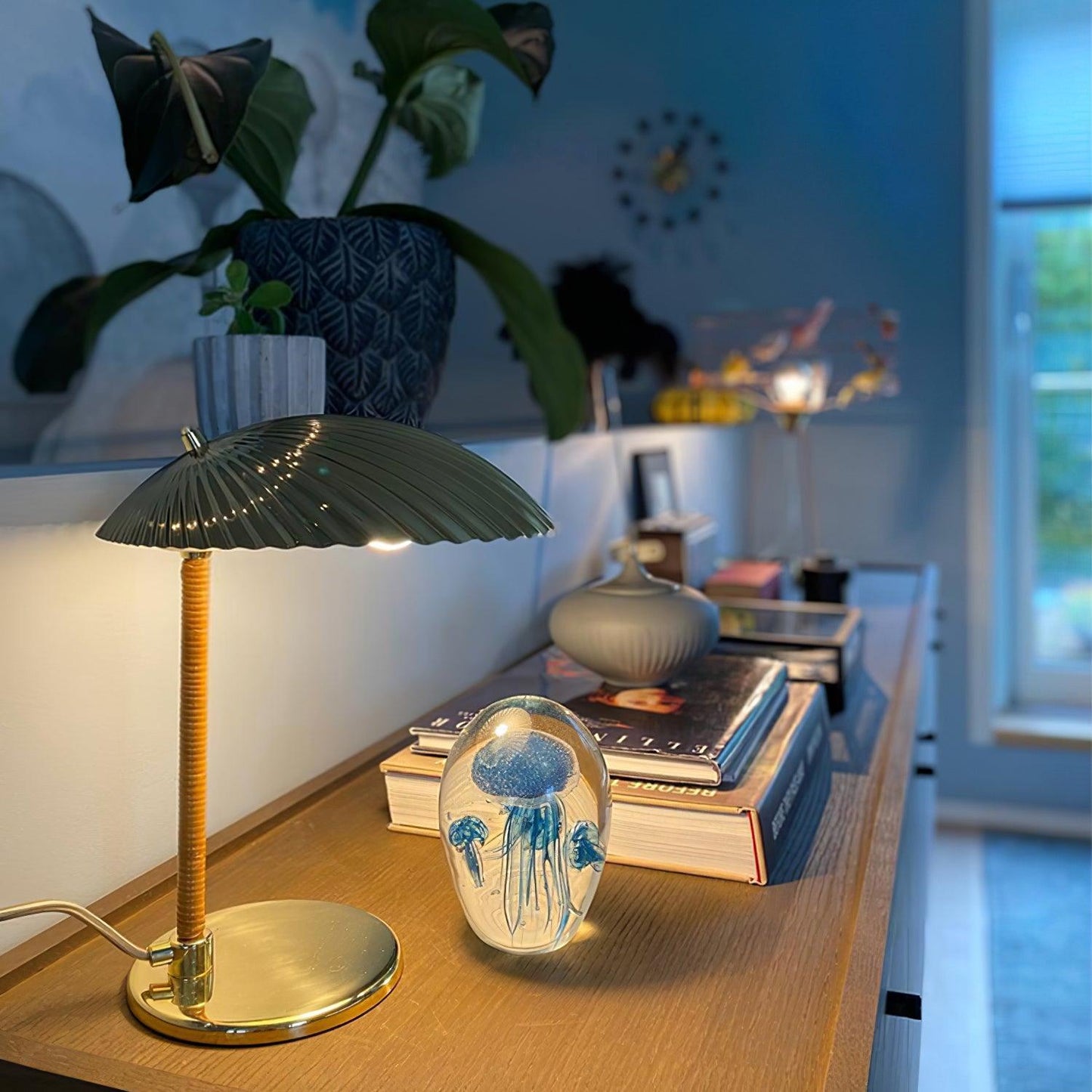Brass Shell Table Lamp | Brass | Silver