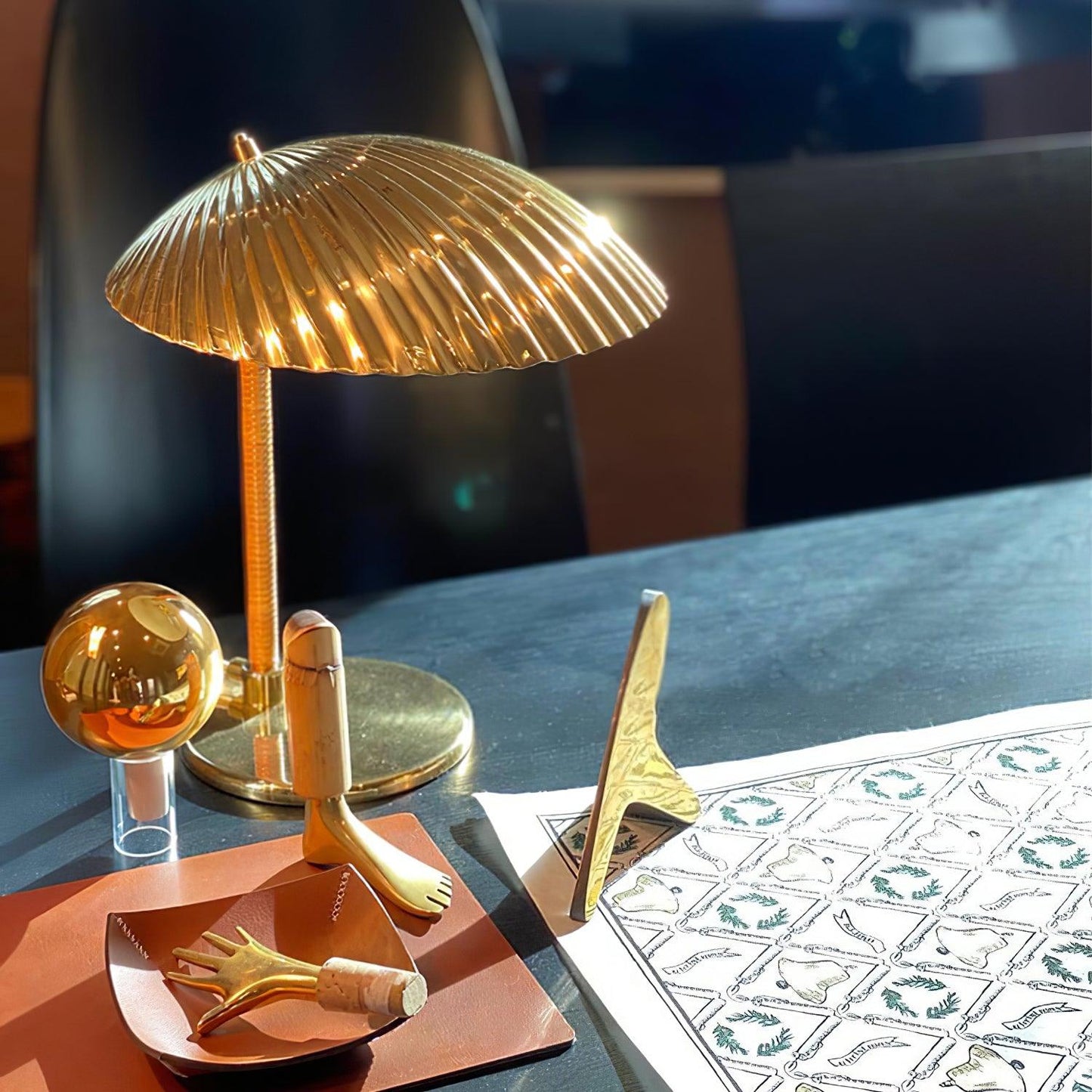 Brass Shell Table Lamp | Brass | Silver