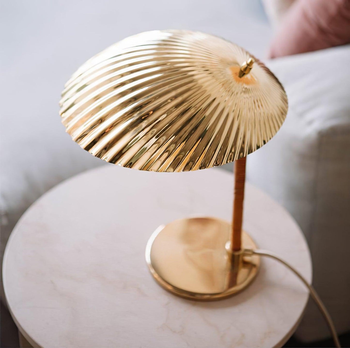 Brass Shell Table Lamp | Brass | Silver