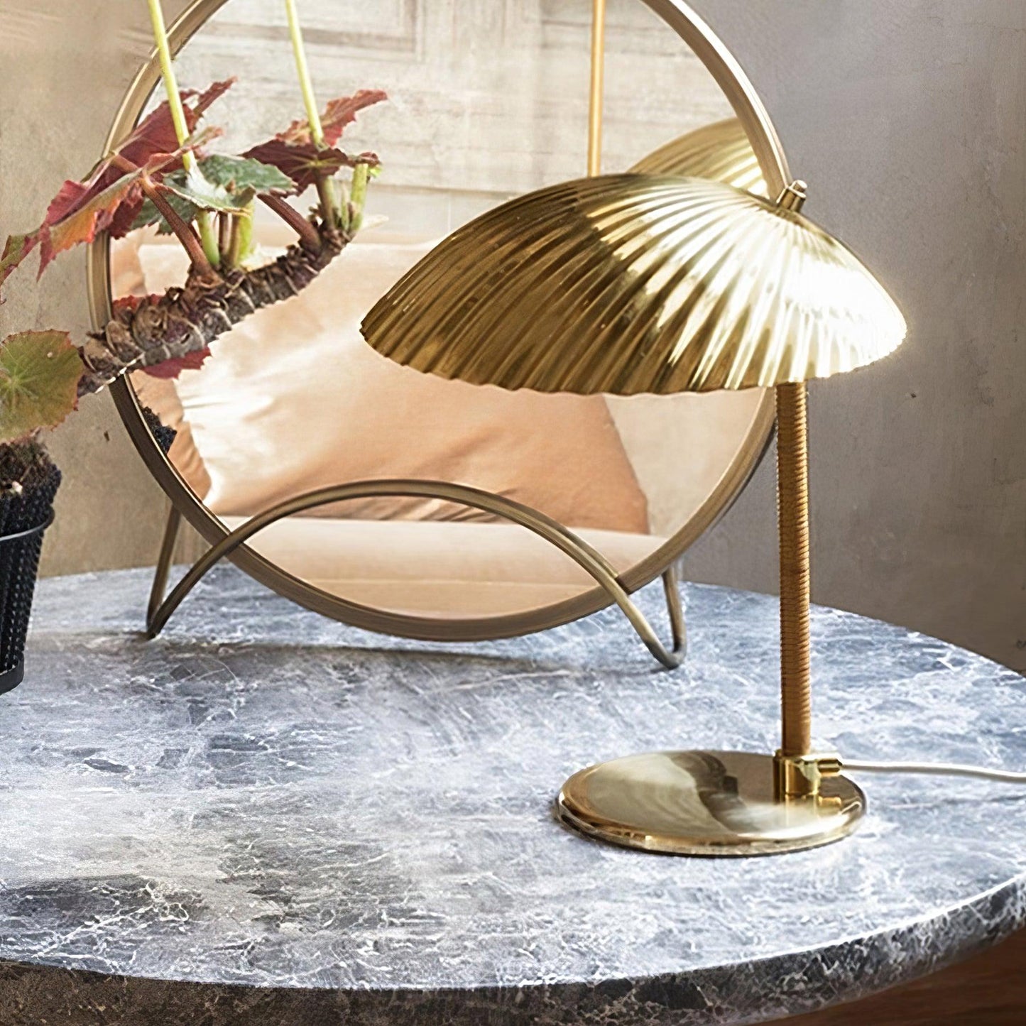 Brass Shell Table Lamp | Brass | Silver